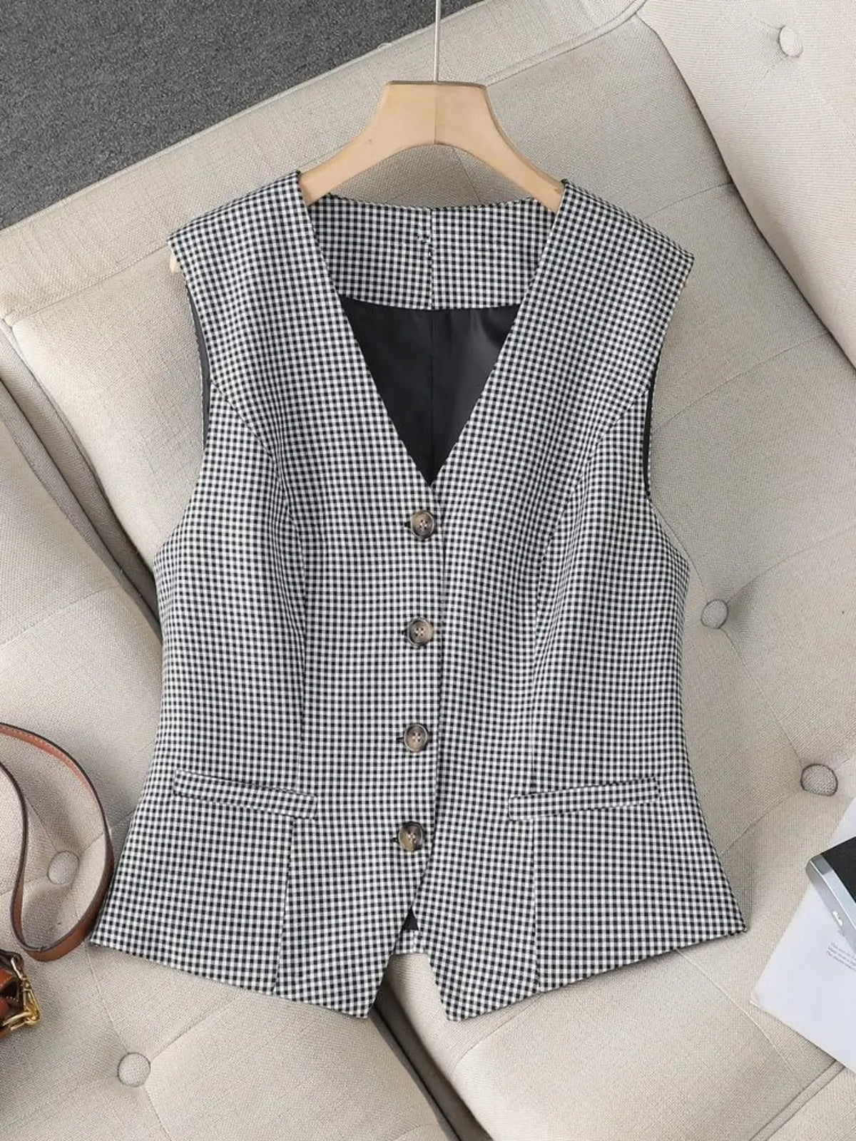 High-End Retro Houndstooth Women's Sleeveless Vest Cardigan, New Fashion Loose Fit Lightweight Design, Winter Short Fitted Pattern Pro, Button Front Vest