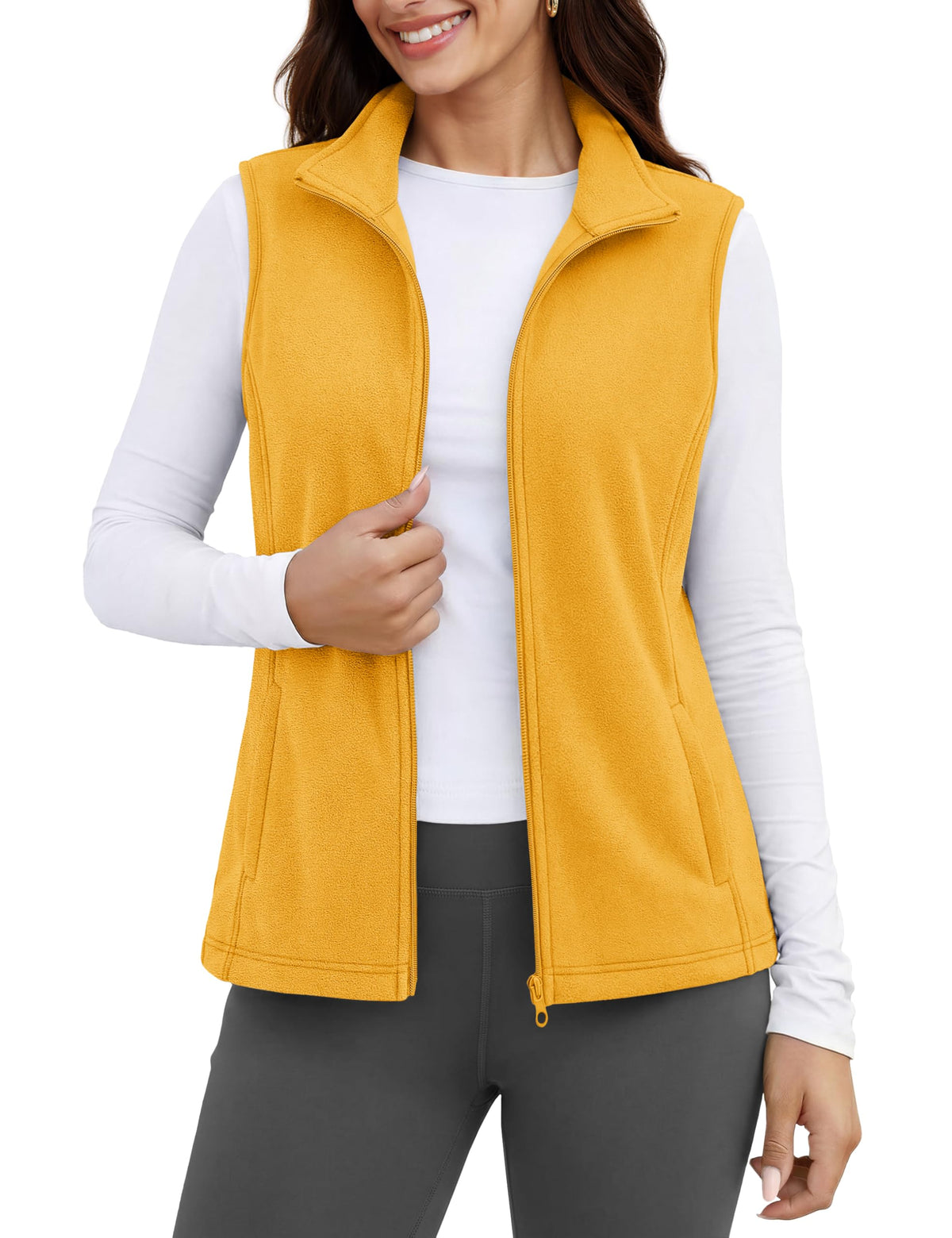 MAGCOMSEN Women's Fleece Vest Outerwear Sleeveless Lightweight Zip Jackets Warm Soft Vests with Zipper Pockets
