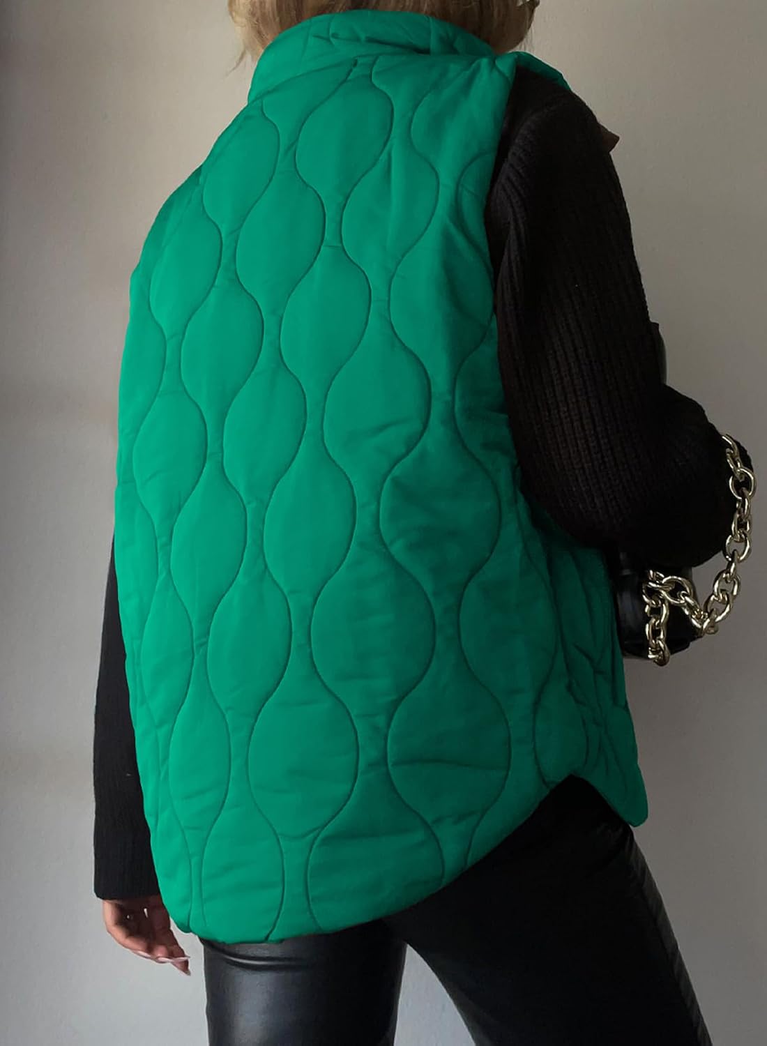 EVALESS Womens Lightweight Cropped Puffer Vest Quilted Sleeveless Jackets