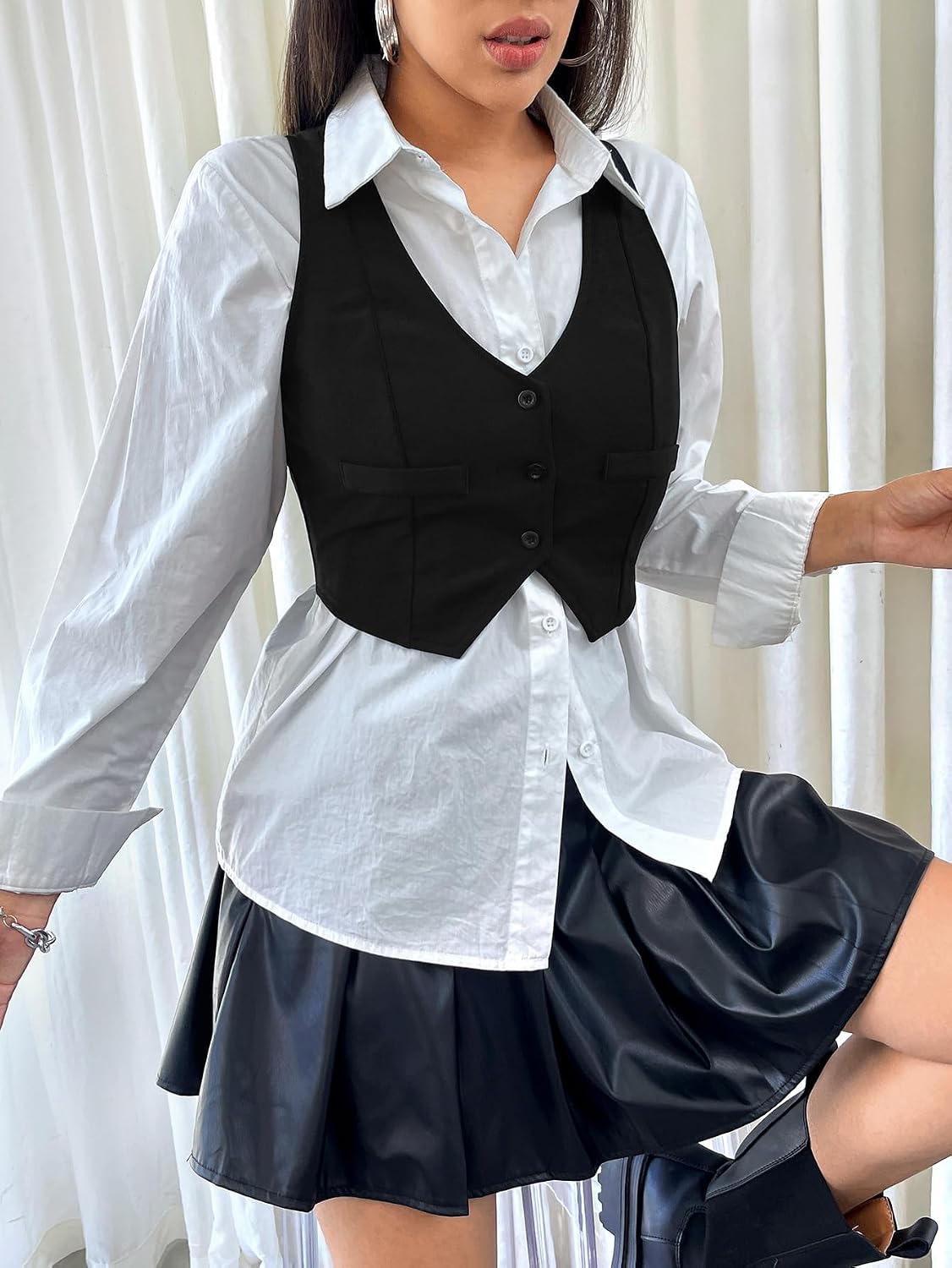SweatyRocks Women's Solid Button Front Crop Waistcoat V Neck Vest Tops