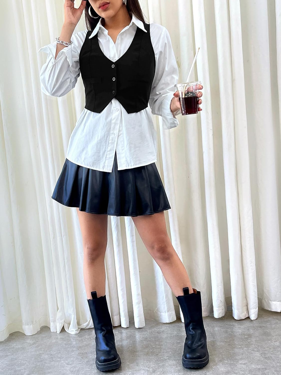 SweatyRocks Women's Solid Button Front Crop Waistcoat V Neck Vest Tops