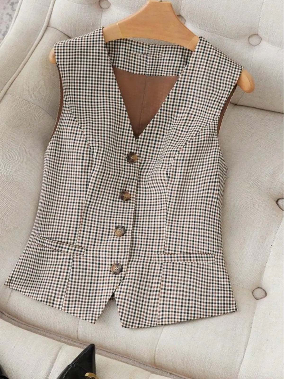 High-End Retro Houndstooth Women's Sleeveless Vest Cardigan, New Fashion Loose Fit Lightweight Design, Winter Short Fitted Pattern Pro, Button Front Vest