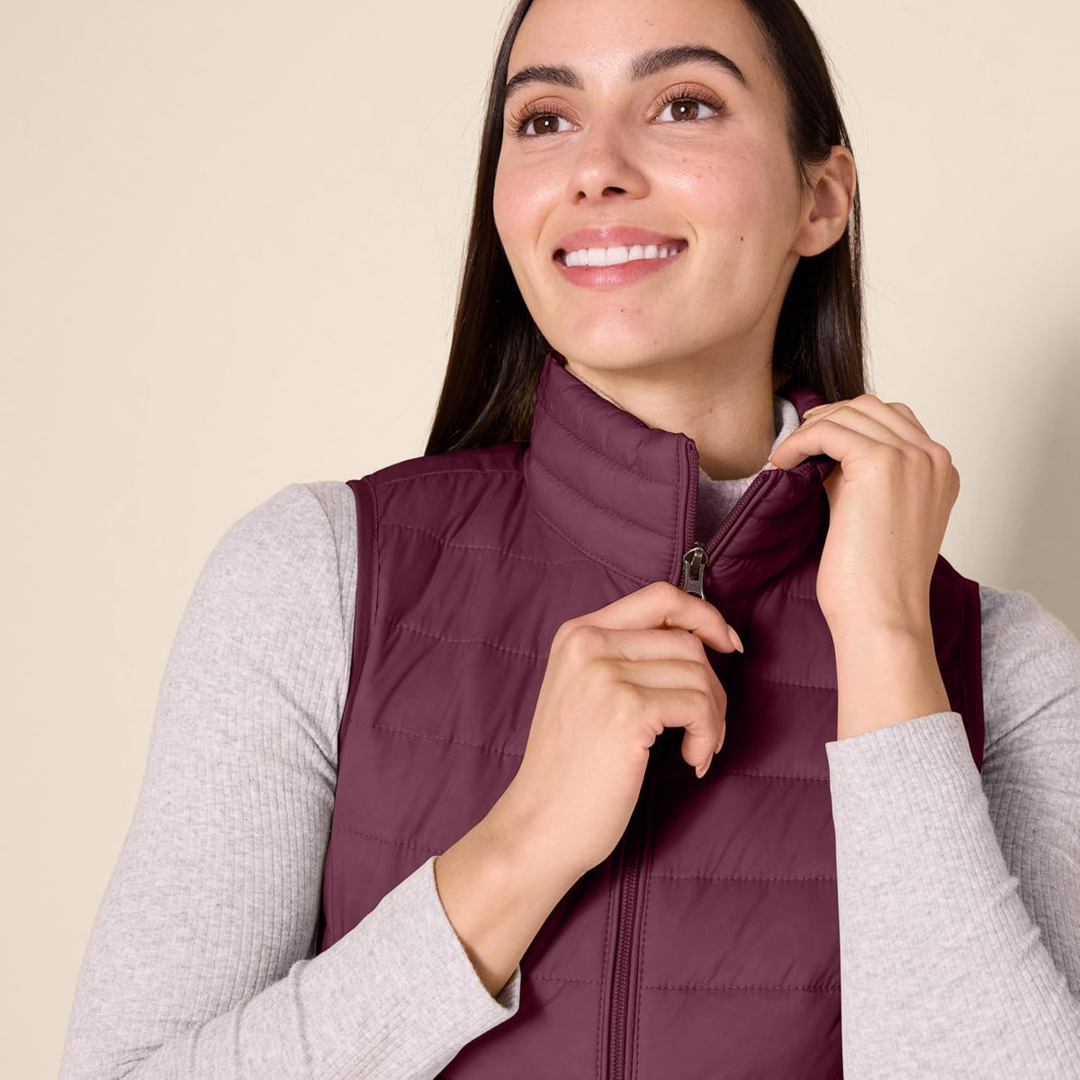 Amazon Essentials Women's Lightweight Water-Resistant Packable Puffer Vest