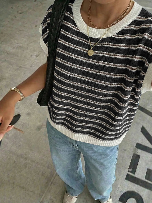 Women's Striped Knit Vest, Casual Loose Fit Sleeveless Top, Sleeveless Fashion Apparel, Spring Summer Fashion, Elegant & Comfortable, Random Stripe Pattern